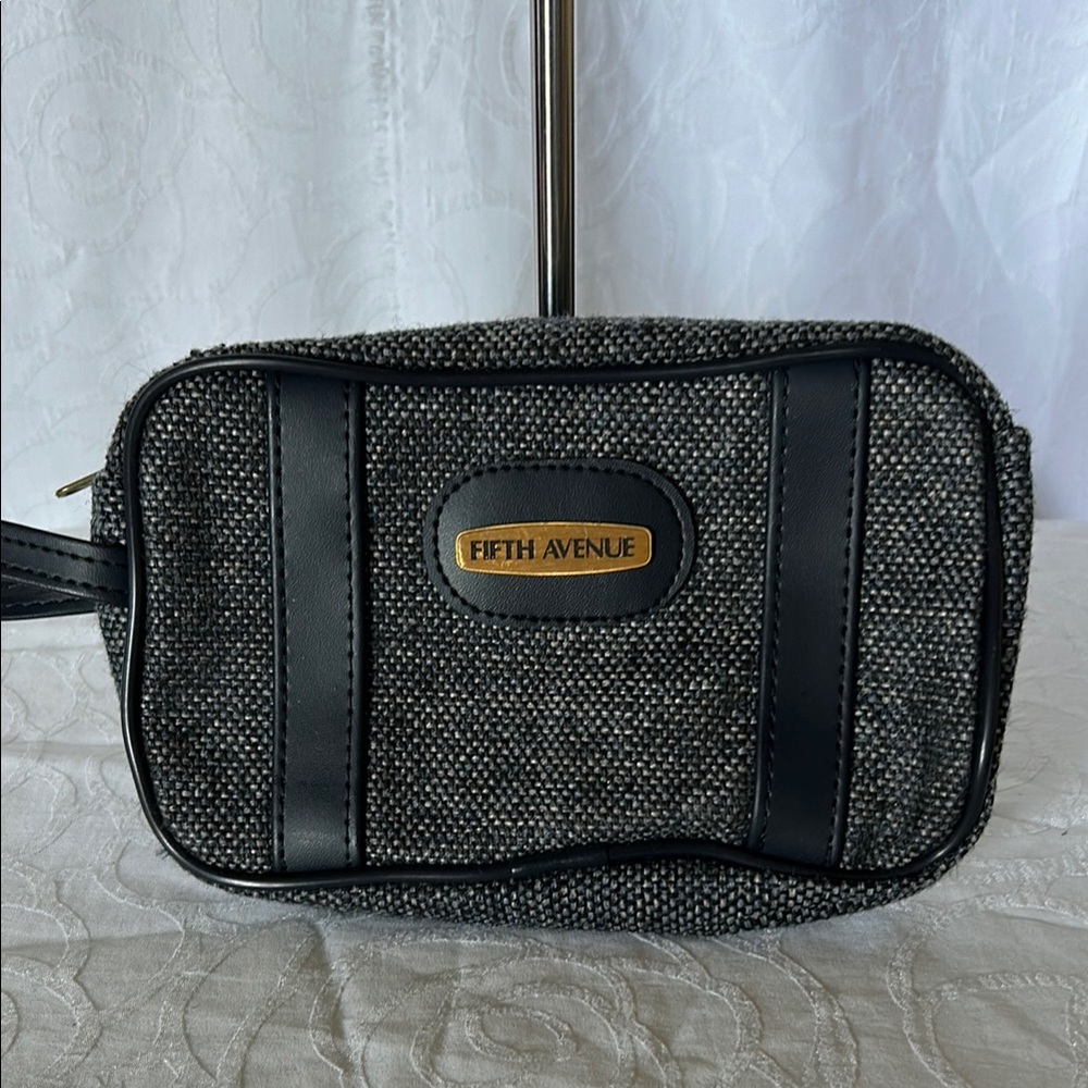 FIFTH AVENUE Vintage gray and black tweed accessory cosmetic/travel bag.